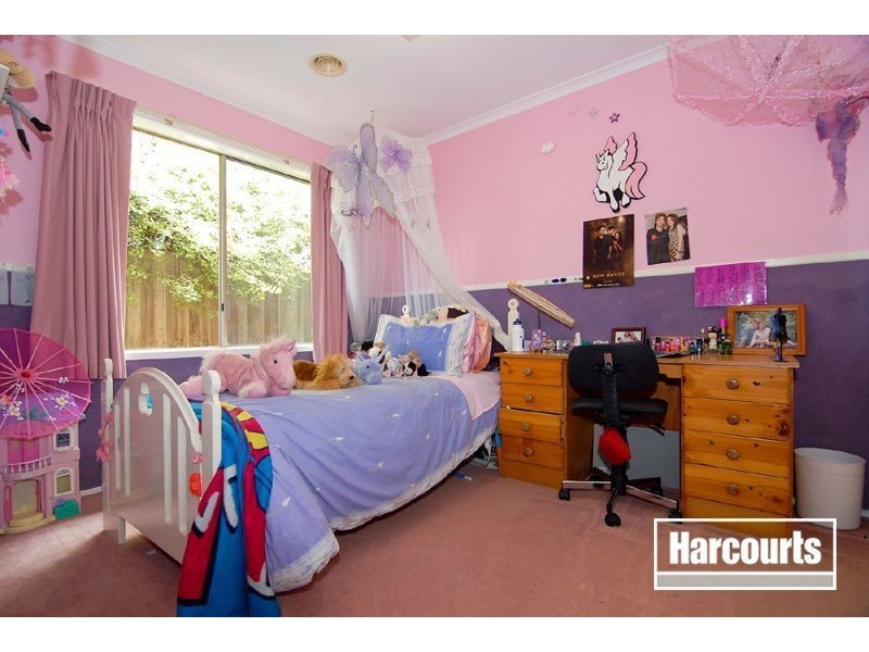 24 Southern Boulevard, Narre Warren South VIC 3805