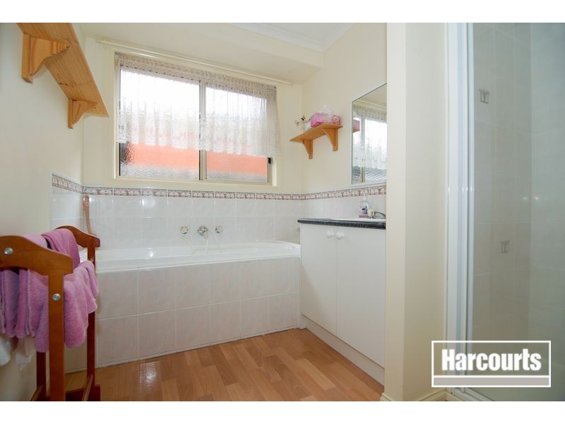 20 Genoa Way, Cranbourne West VIC 3977