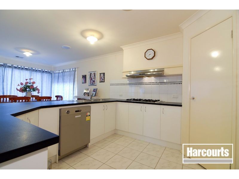 31 Champagne Grove, Narre Warren South VIC 3805