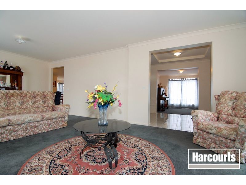 31 Champagne Grove, Narre Warren South VIC 3805