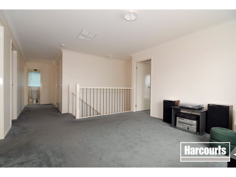 31 Champagne Grove, Narre Warren South VIC 3805