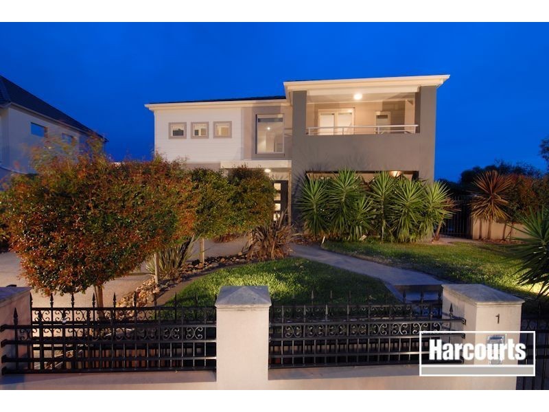 1 The Springs Close, Narre Warren South VIC 3805