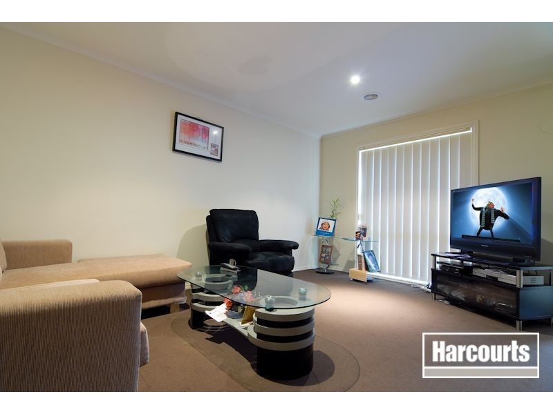 2/57 Wilma Avenue, Dandenong VIC 3175