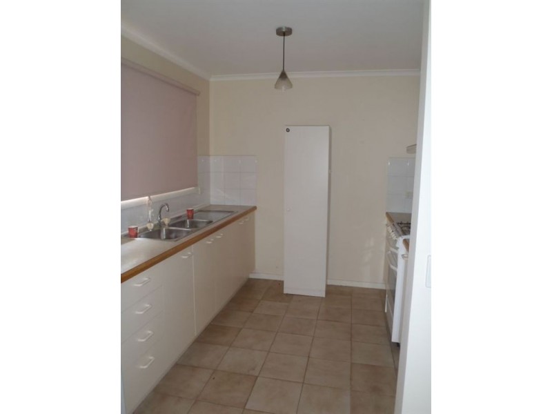 25 Warren Close, Narre Warren VIC 3805