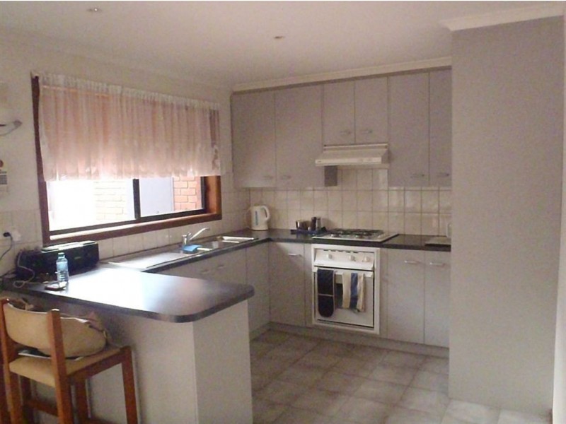 2/5 Denver Drive, Narre Warren VIC 3805