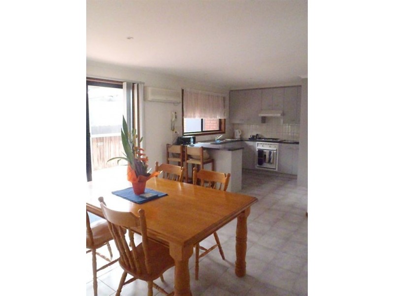 2/5 Denver Drive, Narre Warren VIC 3805