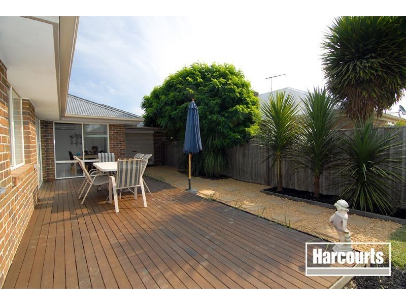 18 Mathoura Court, Berwick VIC 3806