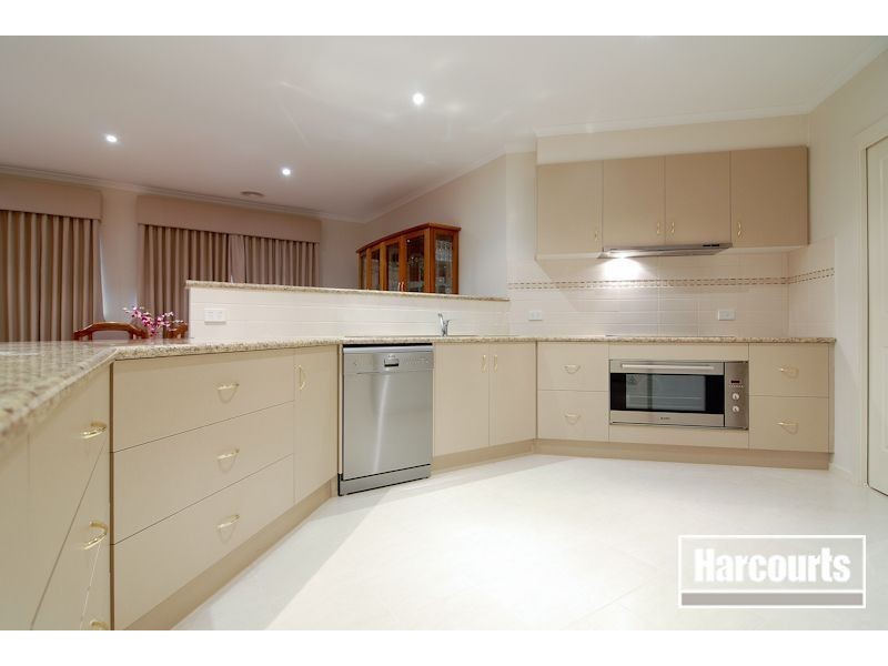 67 Loxley Boulevard, Narre Warren South VIC 3805