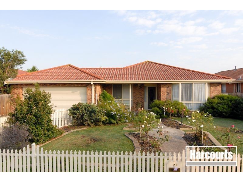 27 Seebeck Drive, Narre Warren South VIC 3805