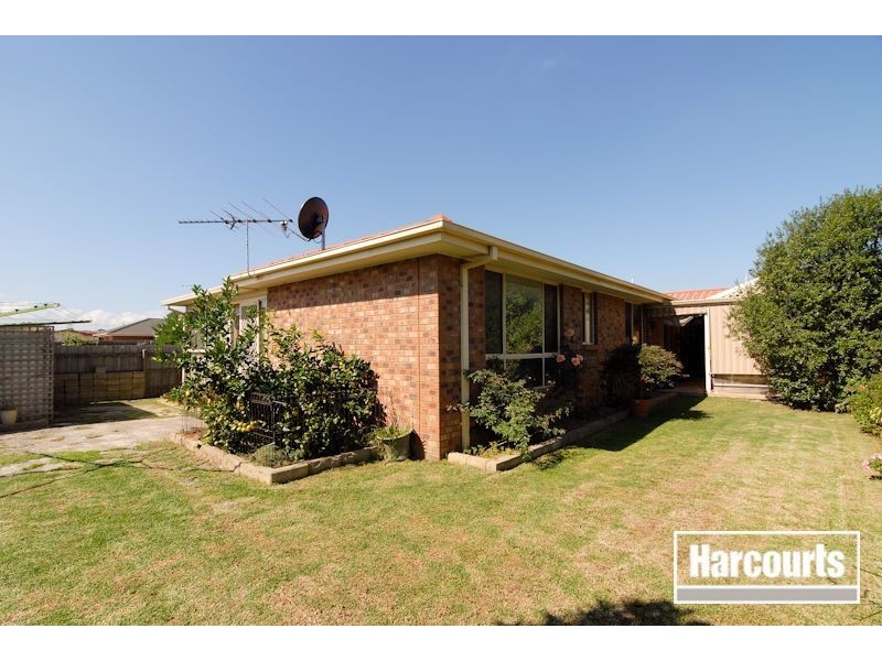 27 Seebeck Drive, Narre Warren South VIC 3805