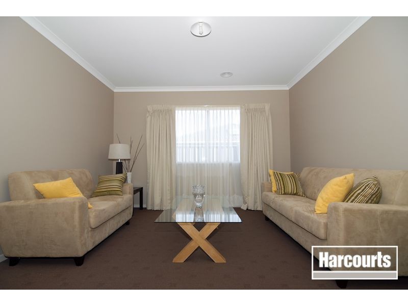 4 Sagan Drive, Cranbourne North VIC 3977