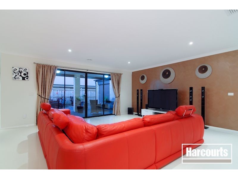 9 Wallagra Court, Narre Warren South VIC 3805