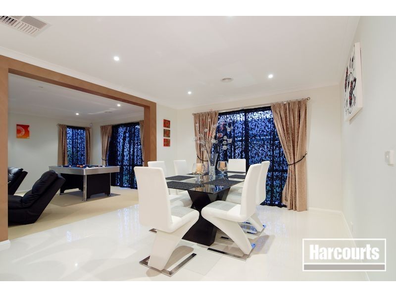 9 Wallagra Court, Narre Warren South VIC 3805