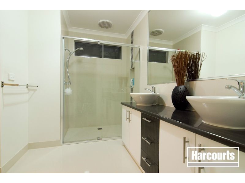 9 Wallagra Court, Narre Warren South VIC 3805