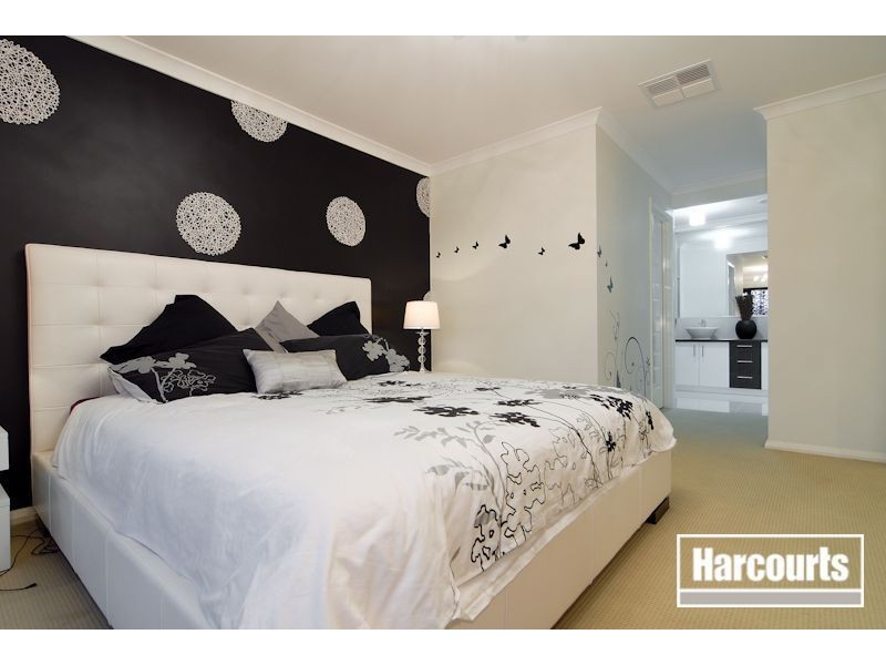 9 Wallagra Court, Narre Warren South VIC 3805