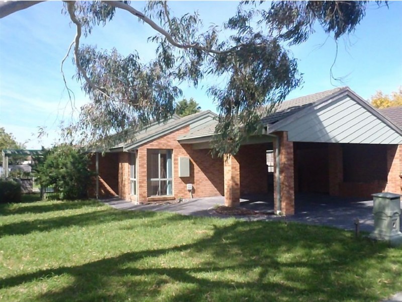 37 Strathaird Drive, Narre Warren South VIC 3805