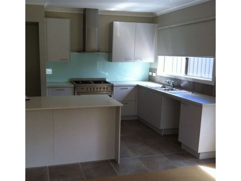 14 Jefferson Avenue, Cranbourne North VIC 3977