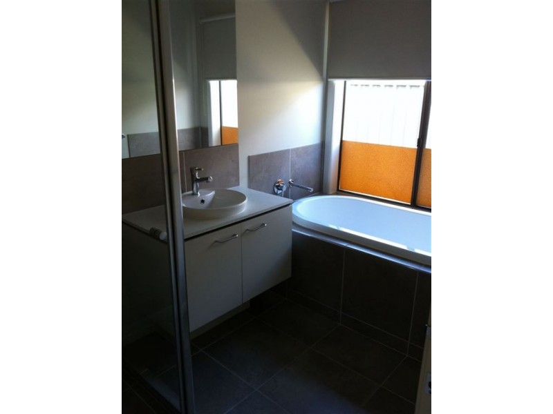 14 Jefferson Avenue, Cranbourne North VIC 3977