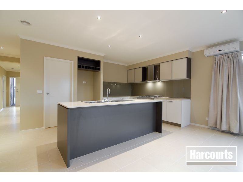 30 Salvia Avenue, Pakenham VIC 3810