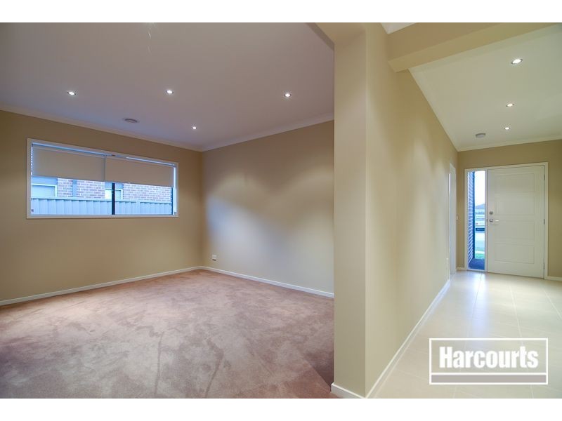 30 Salvia Avenue, Pakenham VIC 3810