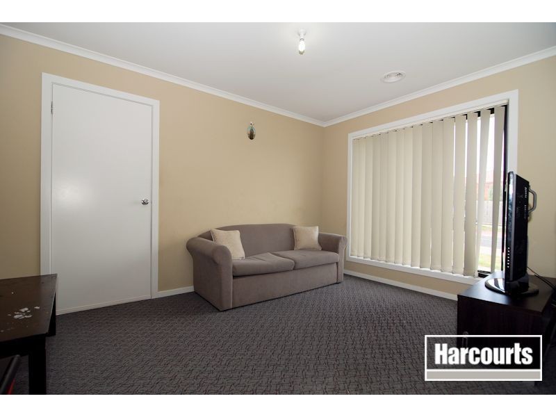 41 Oakgrove Drive, Narre Warren South VIC 3805
