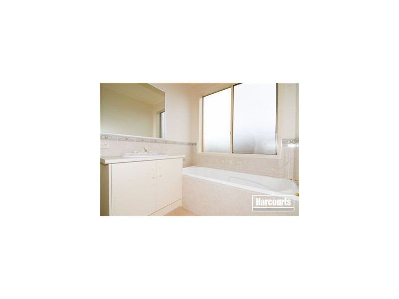 6 Forde Court, Narre Warren VIC 3805