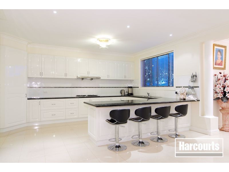 32 Grenfell Rise, Narre Warren South VIC 3805