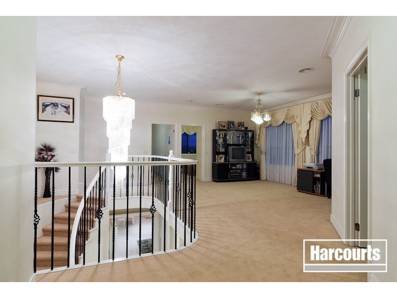 32 Grenfell Rise, Narre Warren South VIC 3805