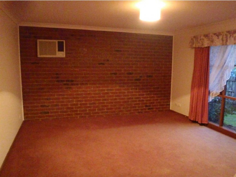 11 Heather Court, Hampton Park VIC 3976