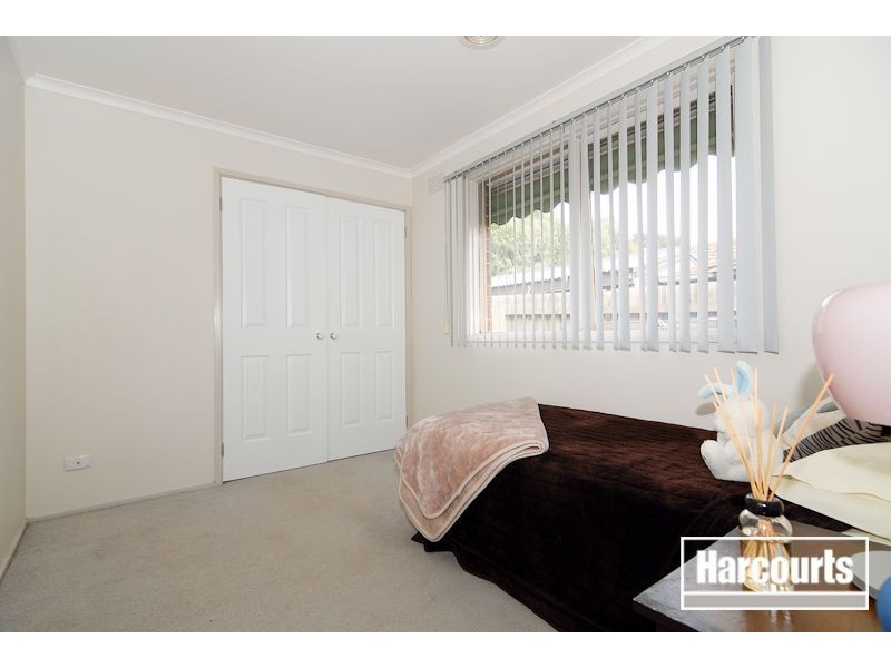 12 Ravensthorpe Crescent, Narre Warren VIC 3805