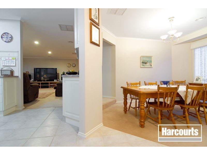 6 Apple blossom Court, Narre Warren South VIC 3805