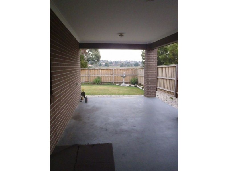 7 Bunbury Avenue, Narre Warren VIC 3805