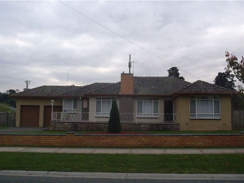 2 Crawley Road, Narre Warren North VIC 3804