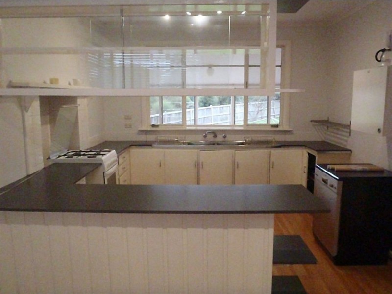 2 Crawley Road, Narre Warren North VIC 3804