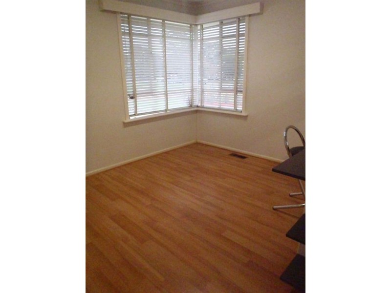 2 Crawley Road, Narre Warren North VIC 3804