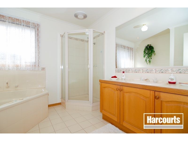 345 Ormond Rd, Narre Warren South VIC 3805