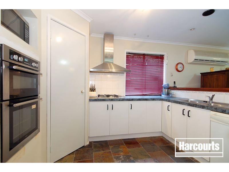 27 Terrapin Drive, Narre Warren South VIC 3805