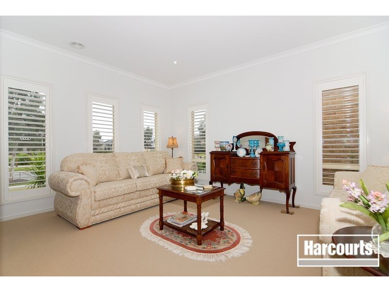 7 Discovery Avenue, Cranbourne North VIC 3977