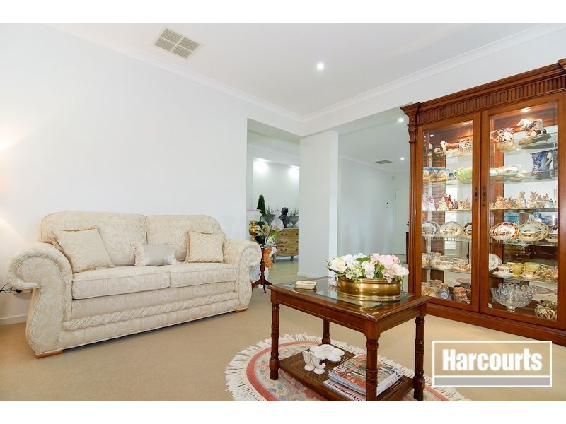 7 Discovery Avenue, Cranbourne North VIC 3977