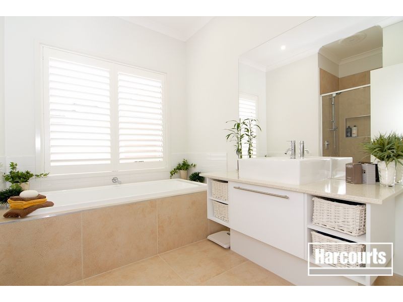 7 Discovery Avenue, Cranbourne North VIC 3977