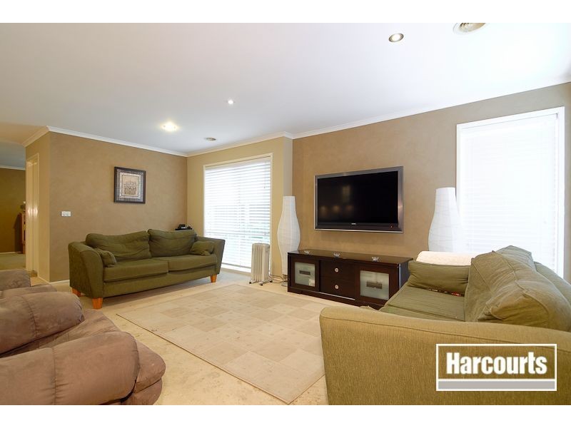 27 Beethoven Avenue, Narre Warren South VIC 3805