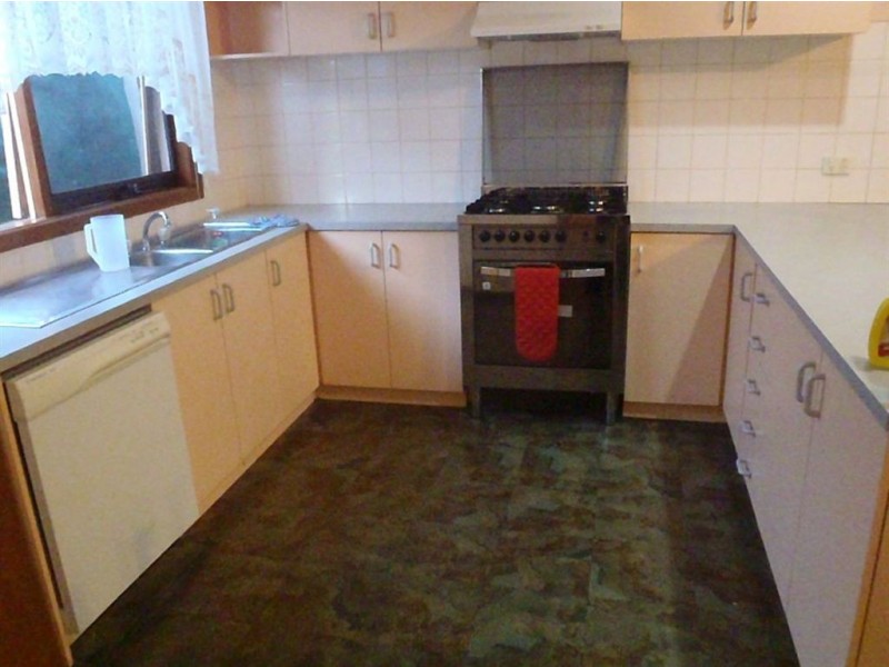 13 Nettle Drive, Hallam VIC 3803