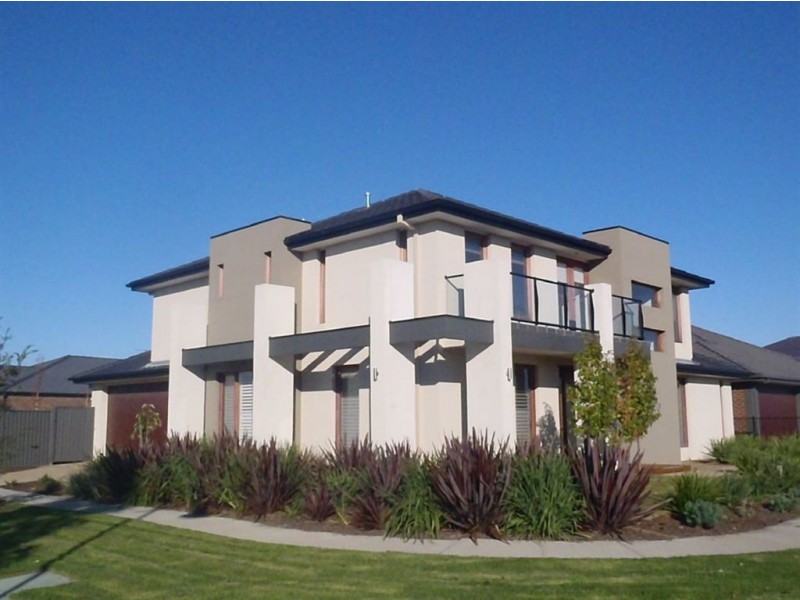 20 Kindred Drive, Cranbourne North VIC 3977