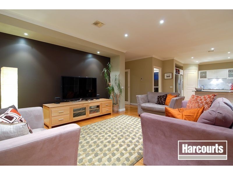 9 Toptani Drive, Narre Warren South VIC 3805