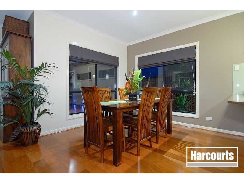 4 Middlesex Court, Cranbourne North VIC 3977