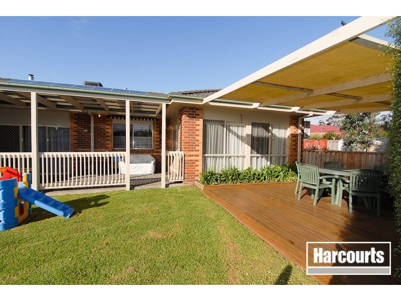 4 Clapton Court, Cranbourne East VIC 3977