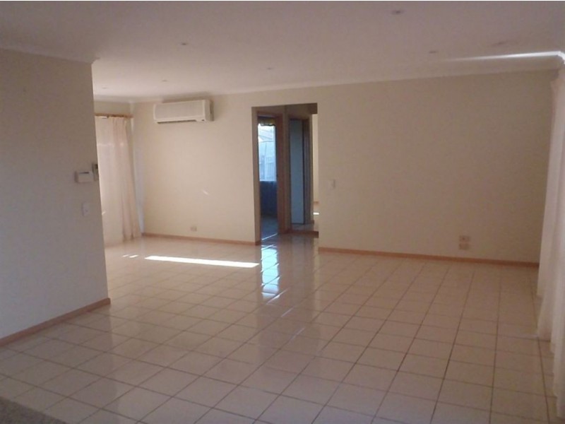 16 Strathaird Drive, Narre Warren South VIC 3805