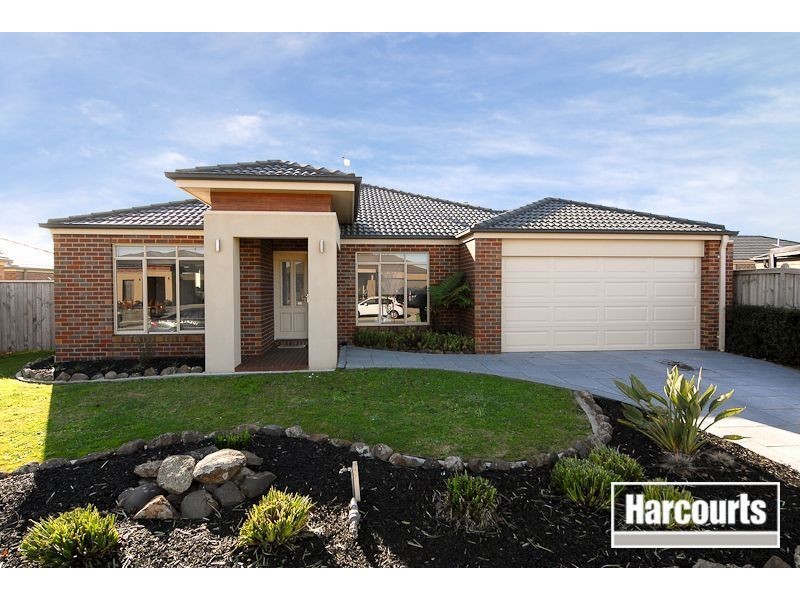 40 Von Nida Drive, Cranbourne North VIC 3977