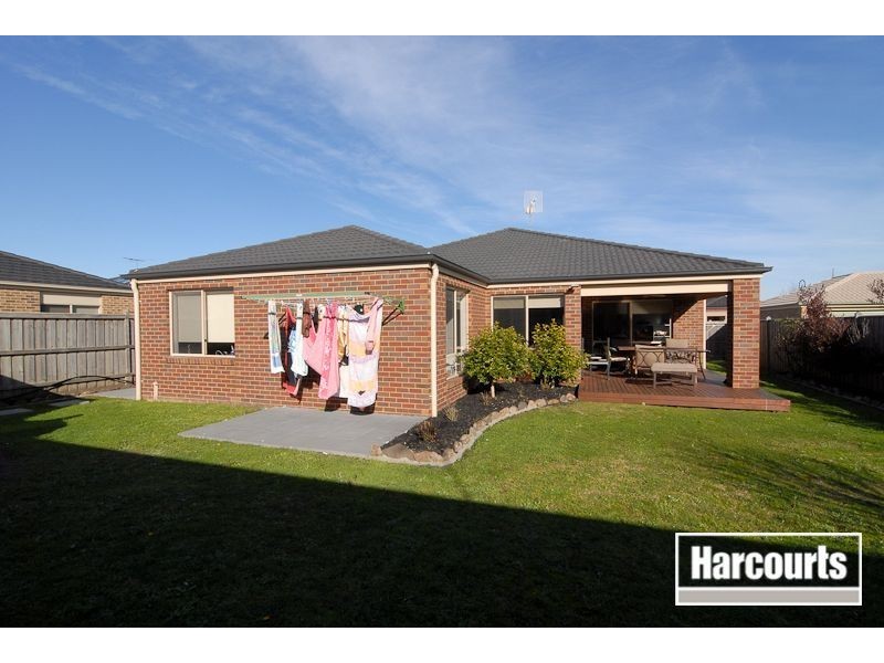40 Von Nida Drive, Cranbourne North VIC 3977