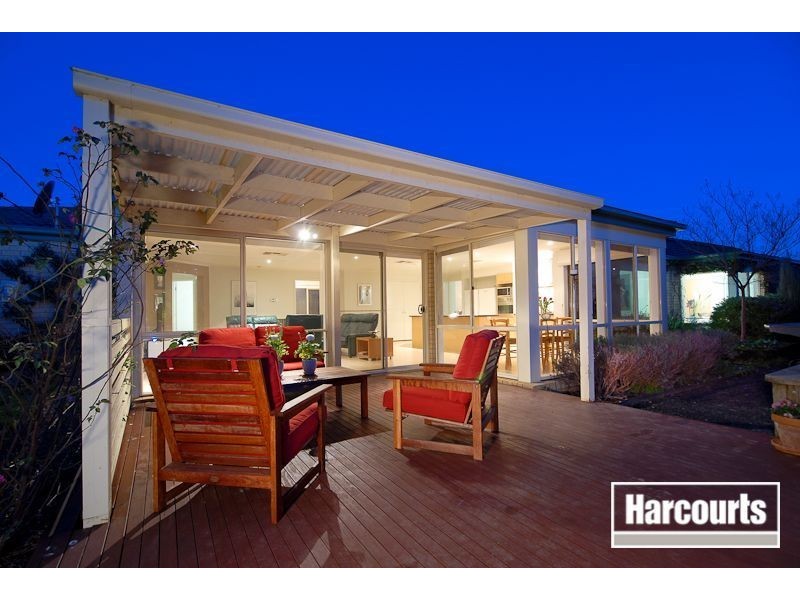 122 Robinswood Parade, Narre Warren South VIC 3805